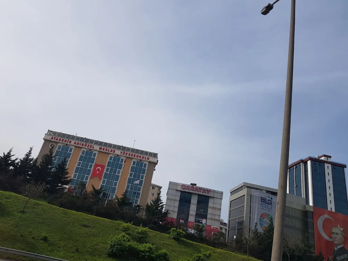 ATAŞEHİR ADIGÜZEL VOCATİONAL SCHOOL Kampüs Fotoğrafı 6
