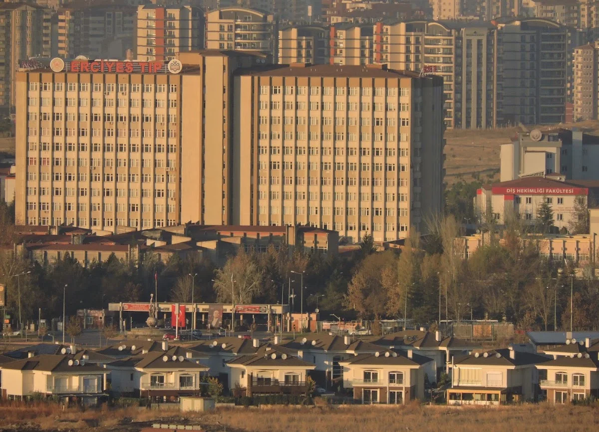 ERCİYES ÜNİVERSİTESİ Kampüs Fotoğrafı