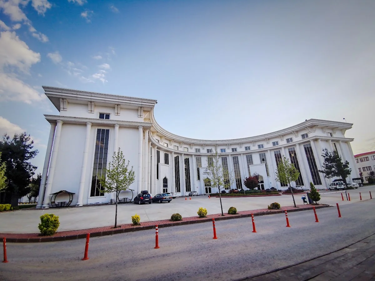 GAZİANTEP SCİENCE AND TECHNOLOGY UNİVERSİTY Kampüs Fotoğrafı 1