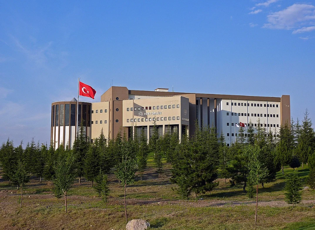 KAYSERİ ÜNİVERSİTESİ Kampüs Fotoğrafı