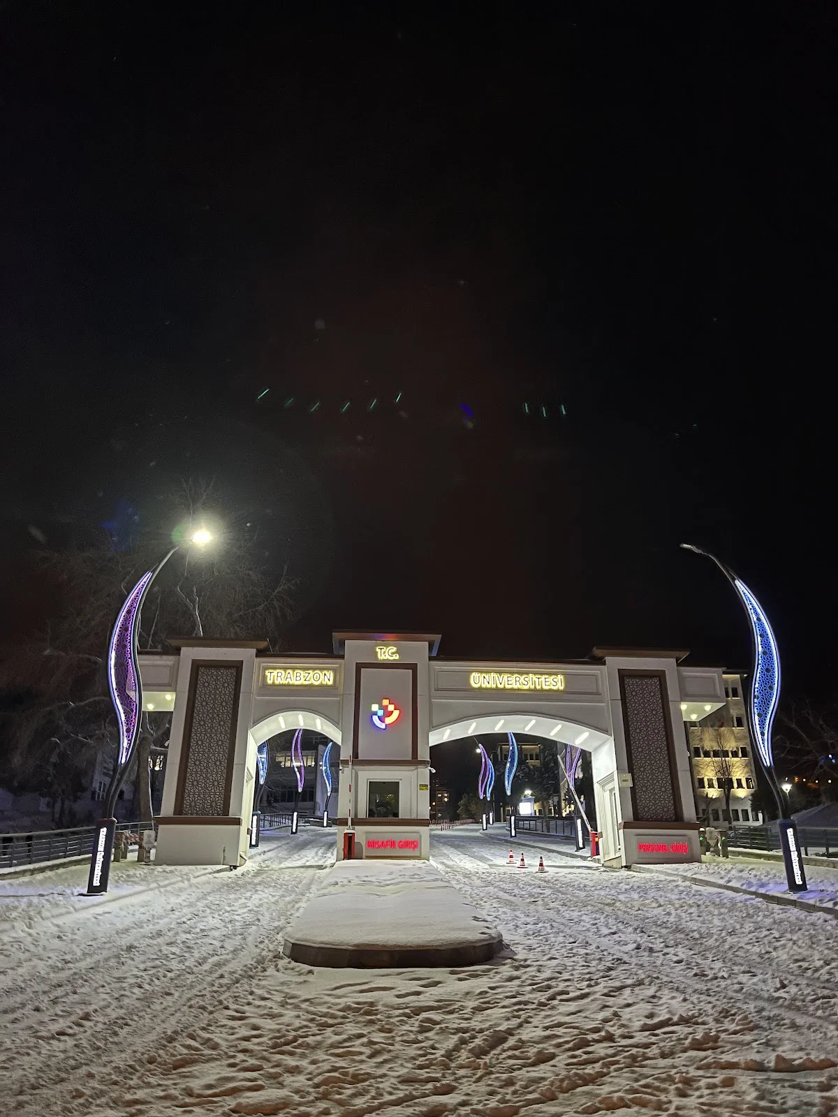 TRABZON ÜNİVERSİTESİ Kampüs Fotoğrafı